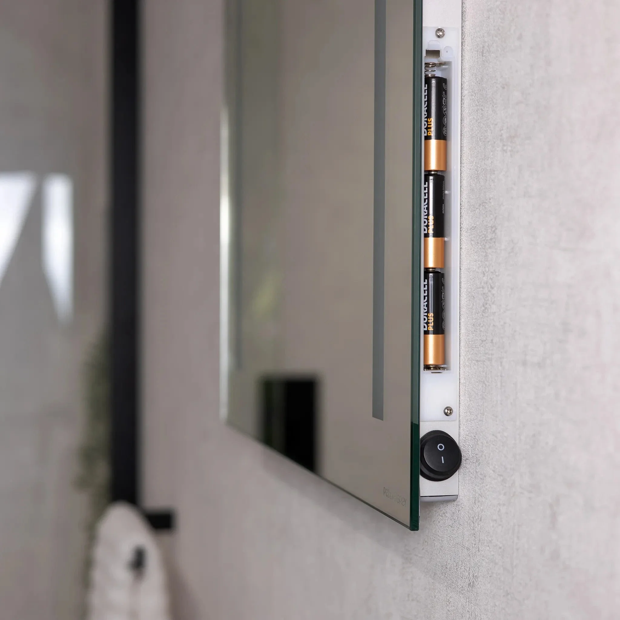 Arlo Battery LED Bathroom Mirror - Image 5