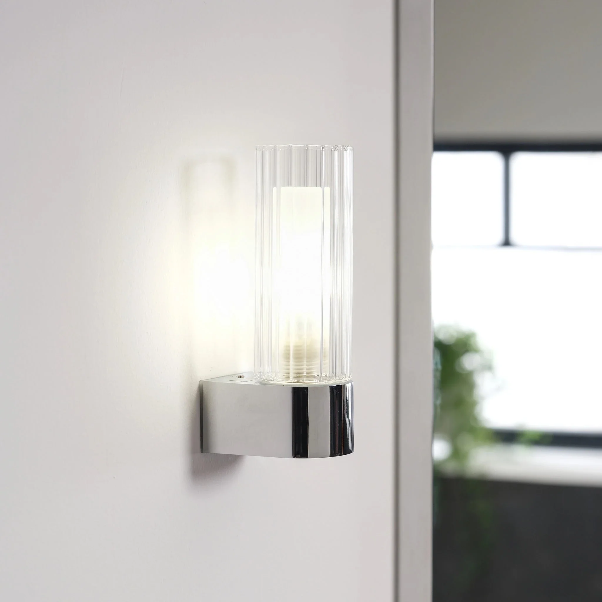Aulos Single Wall Light - Image 8