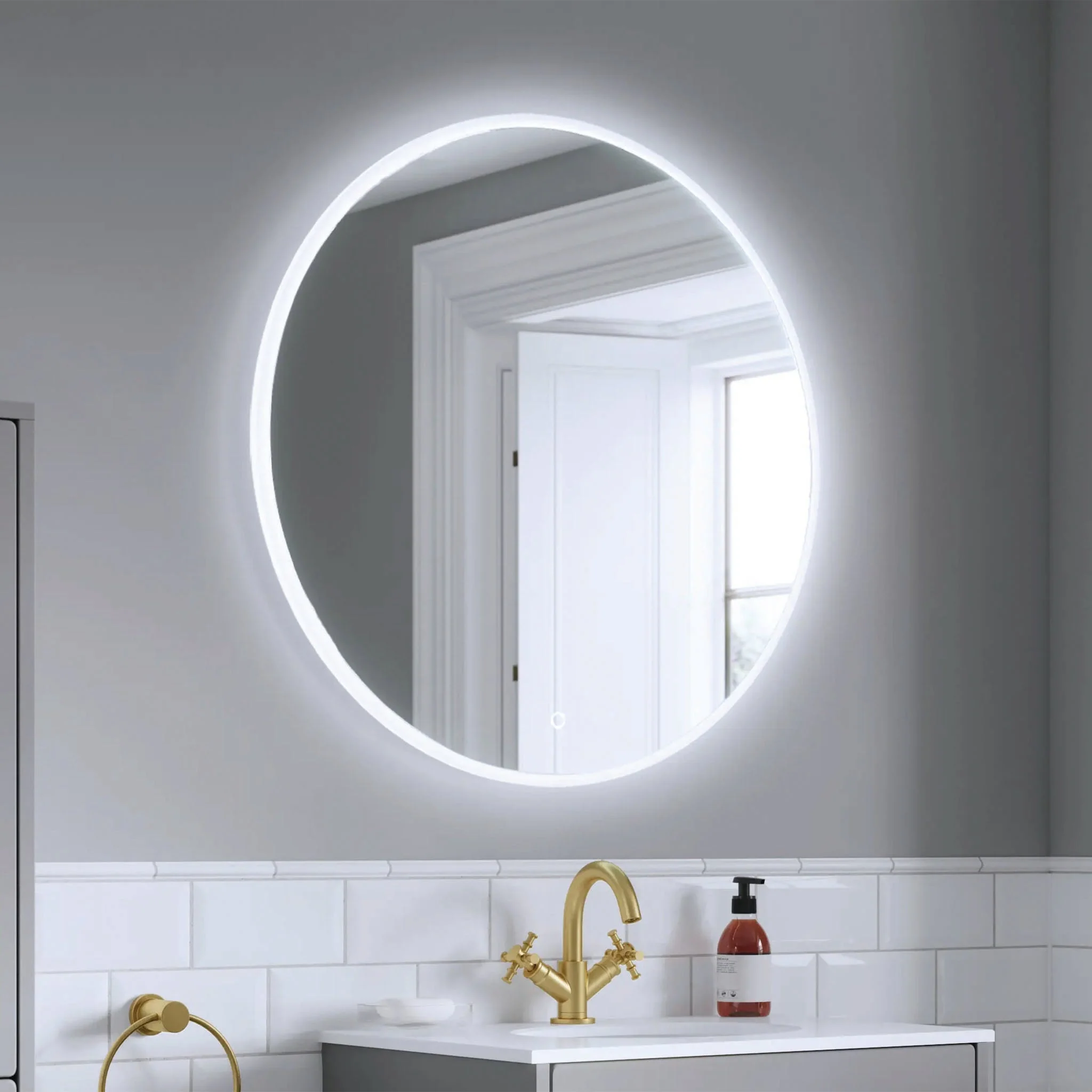 Clarity Round LED Bathroom Mirror - Image 11