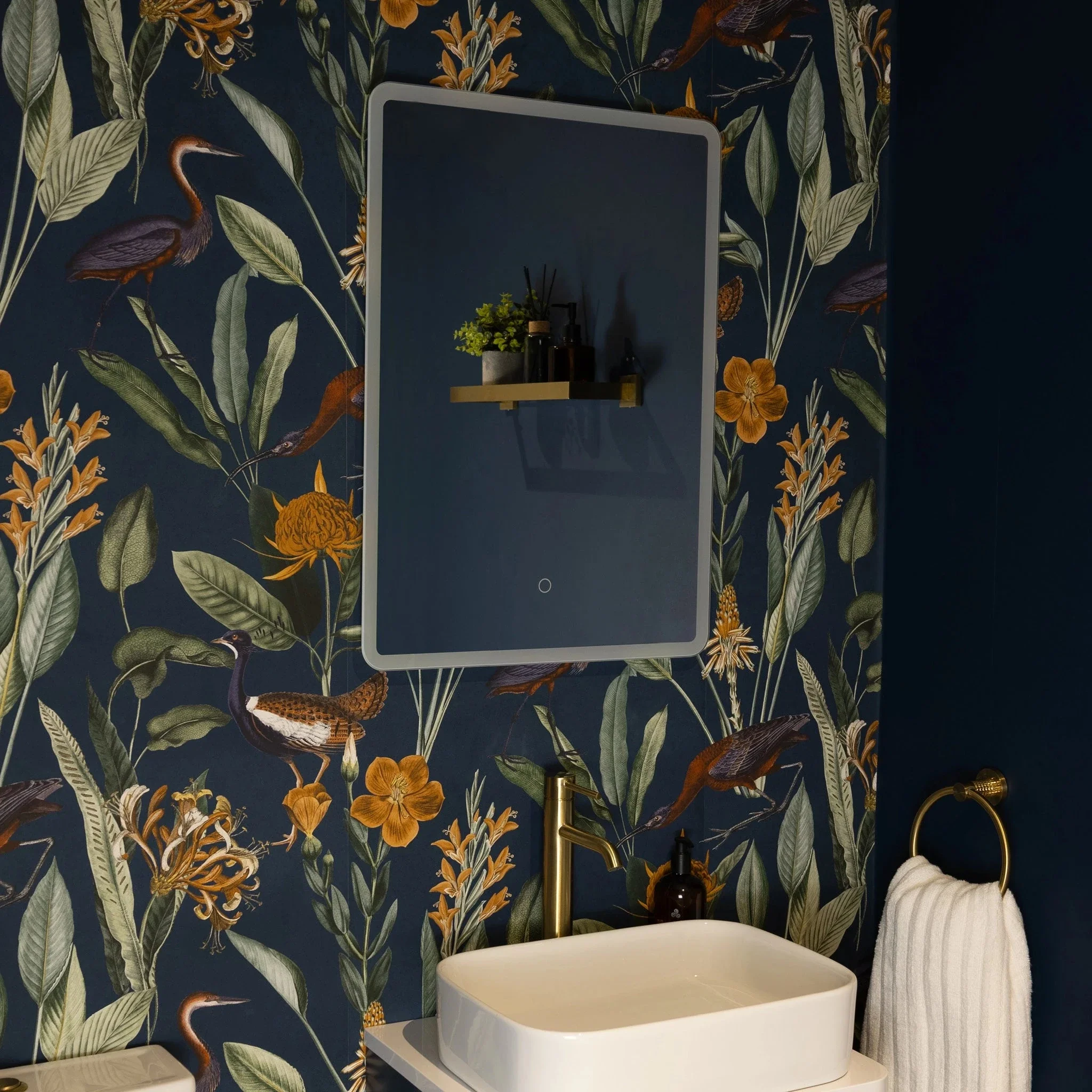 Glendale Curve LED Bathroom Mirror - Image 19