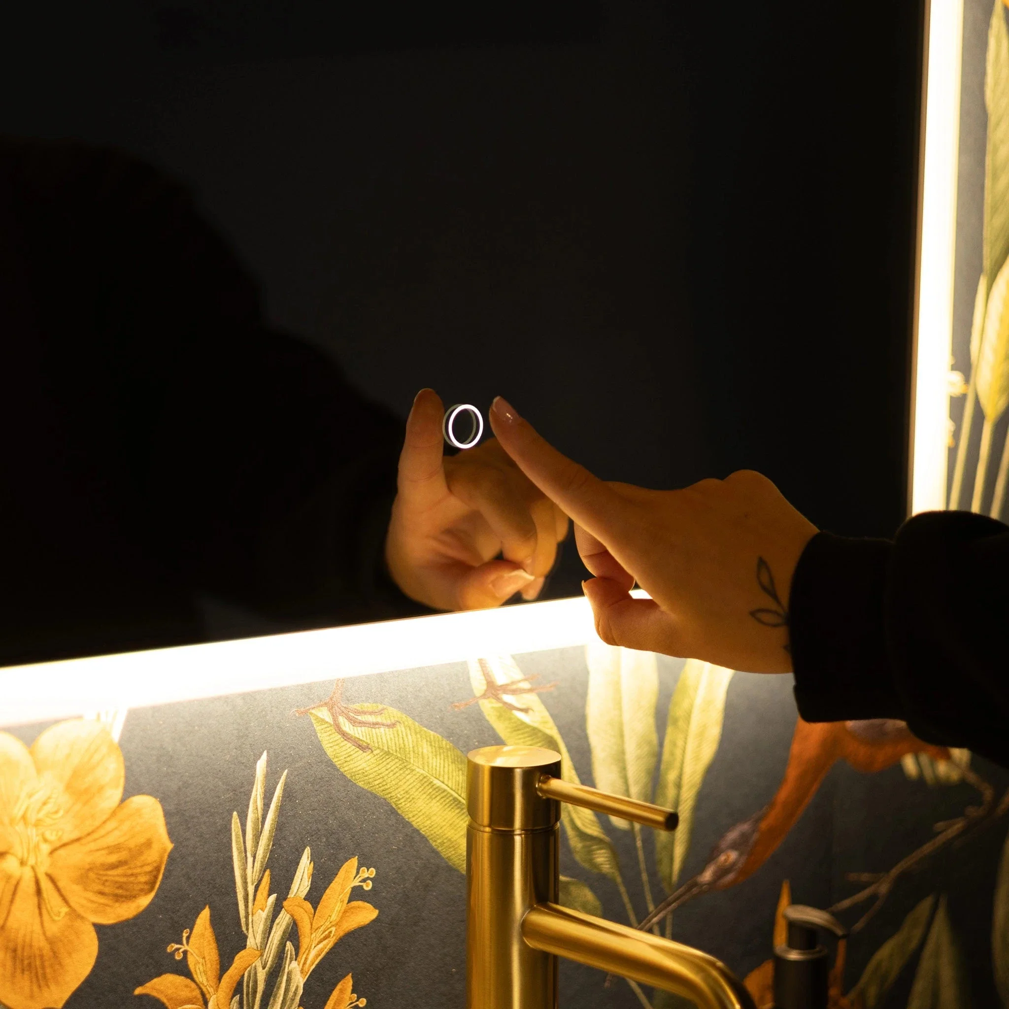 Glendale Curve LED Bathroom Mirror - Image 28