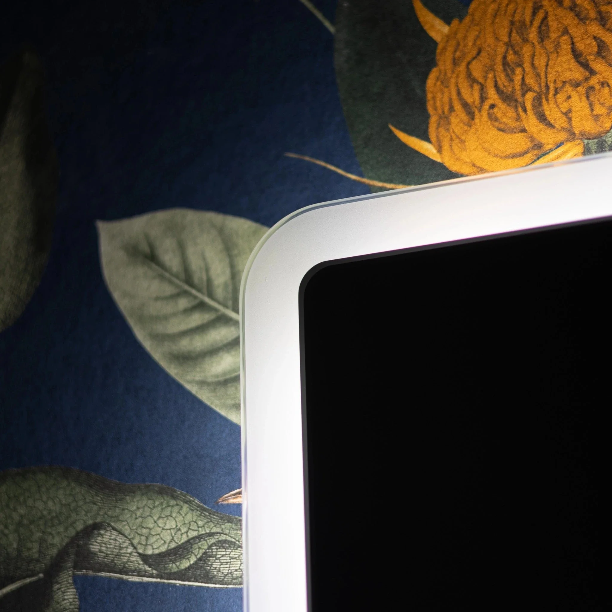 Glendale Curve LED Bathroom Mirror - Image 37