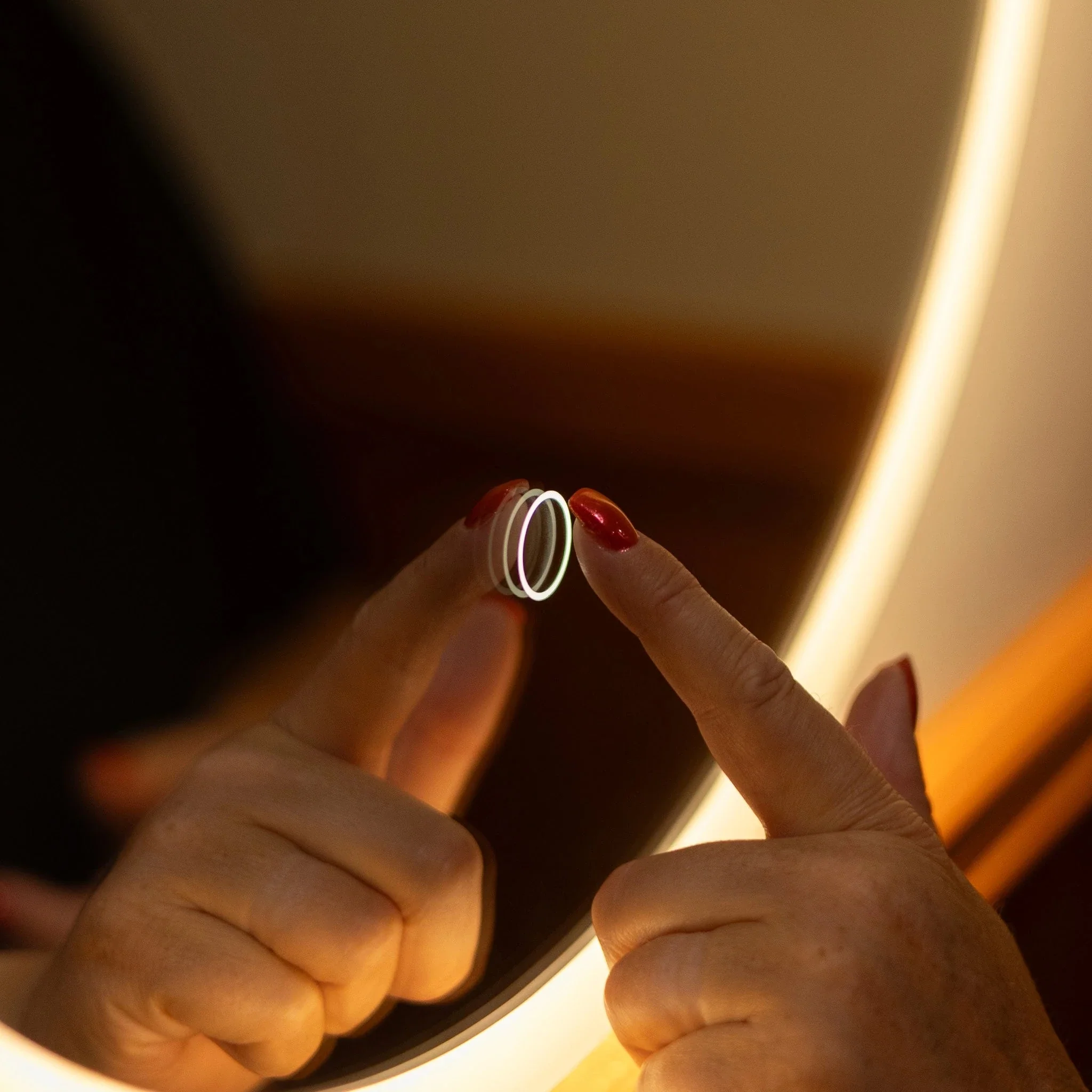 Glendale Round LED Bathroom Mirror - Image 7