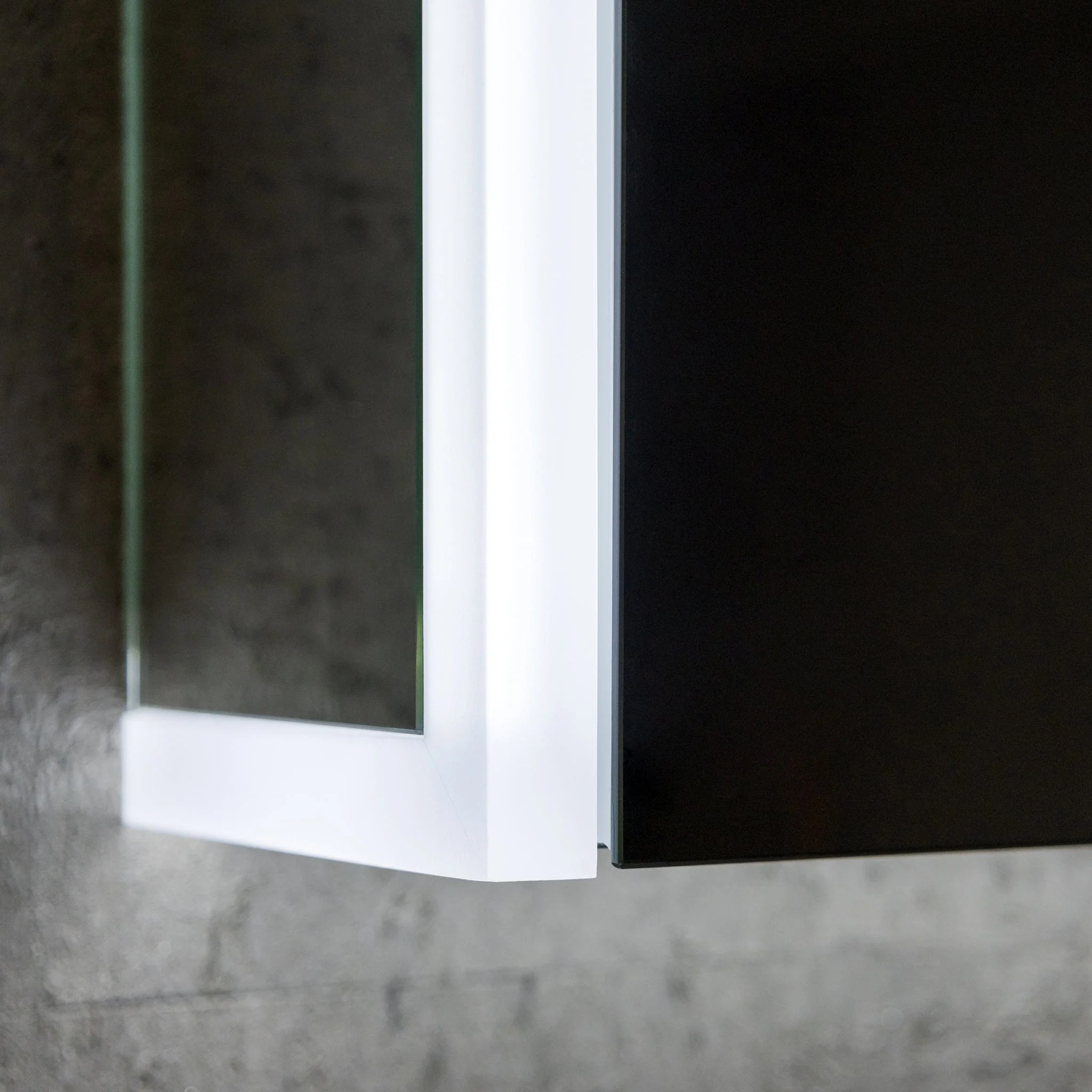 Grace LED Bathroom Mirror Cabinet - Image 23