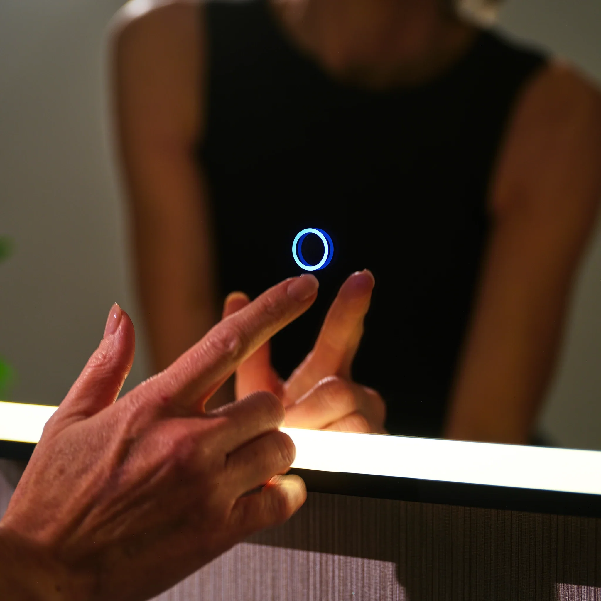 Kali Round LED Illuminated Mirror - Image 16