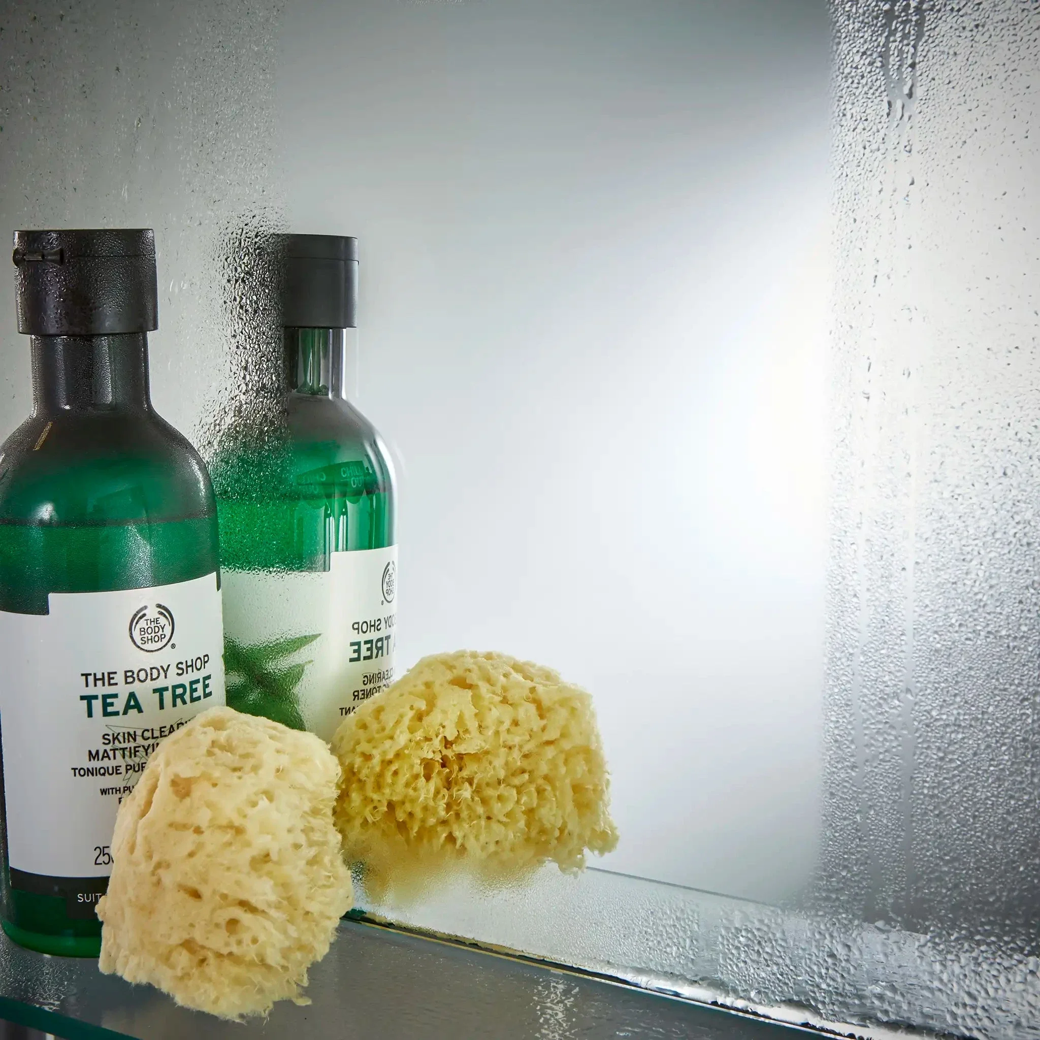 Lola LED Bathroom Mirror - 600mm x 800mm - Image 4