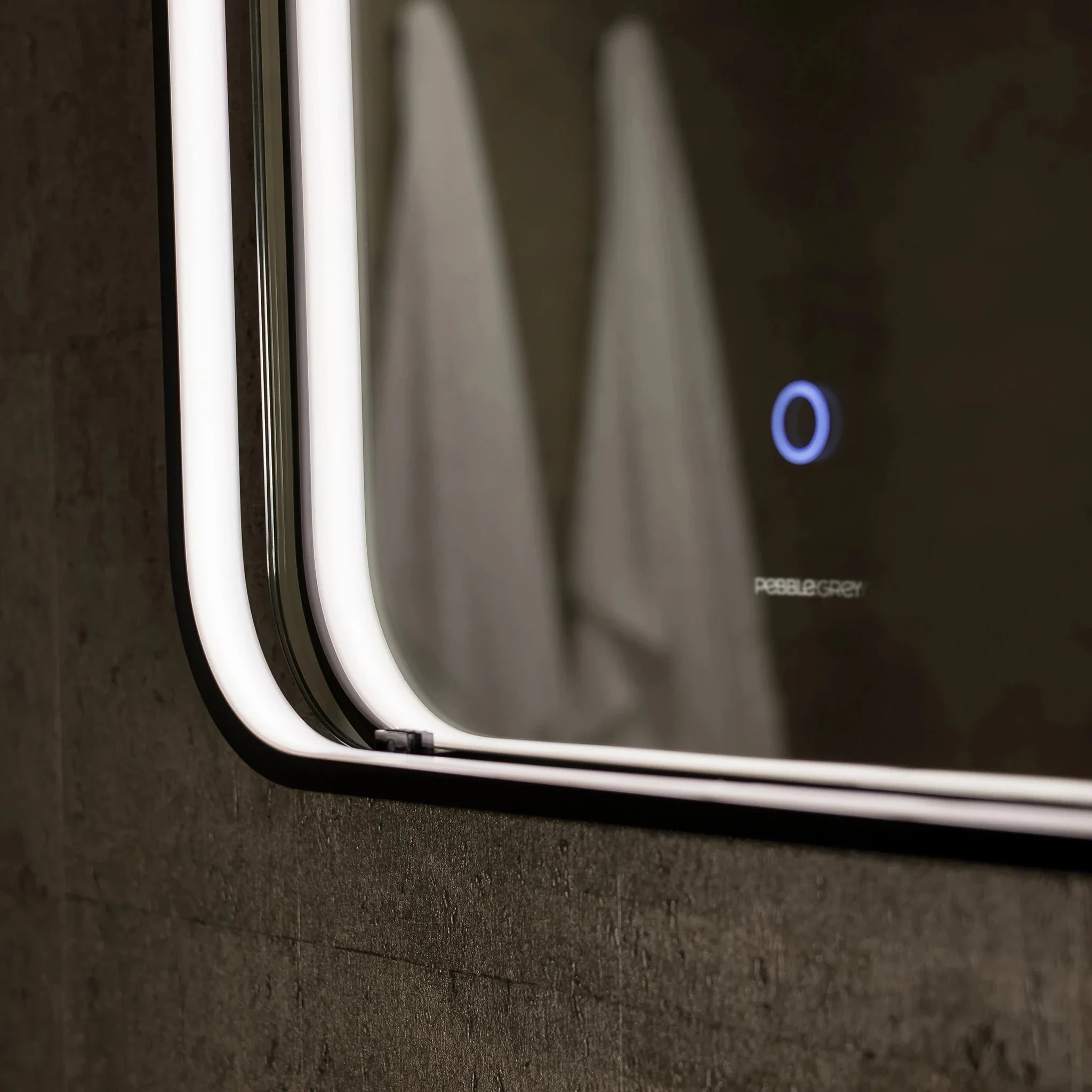 Luna Portrait LED Bathroom Mirror - Image 13