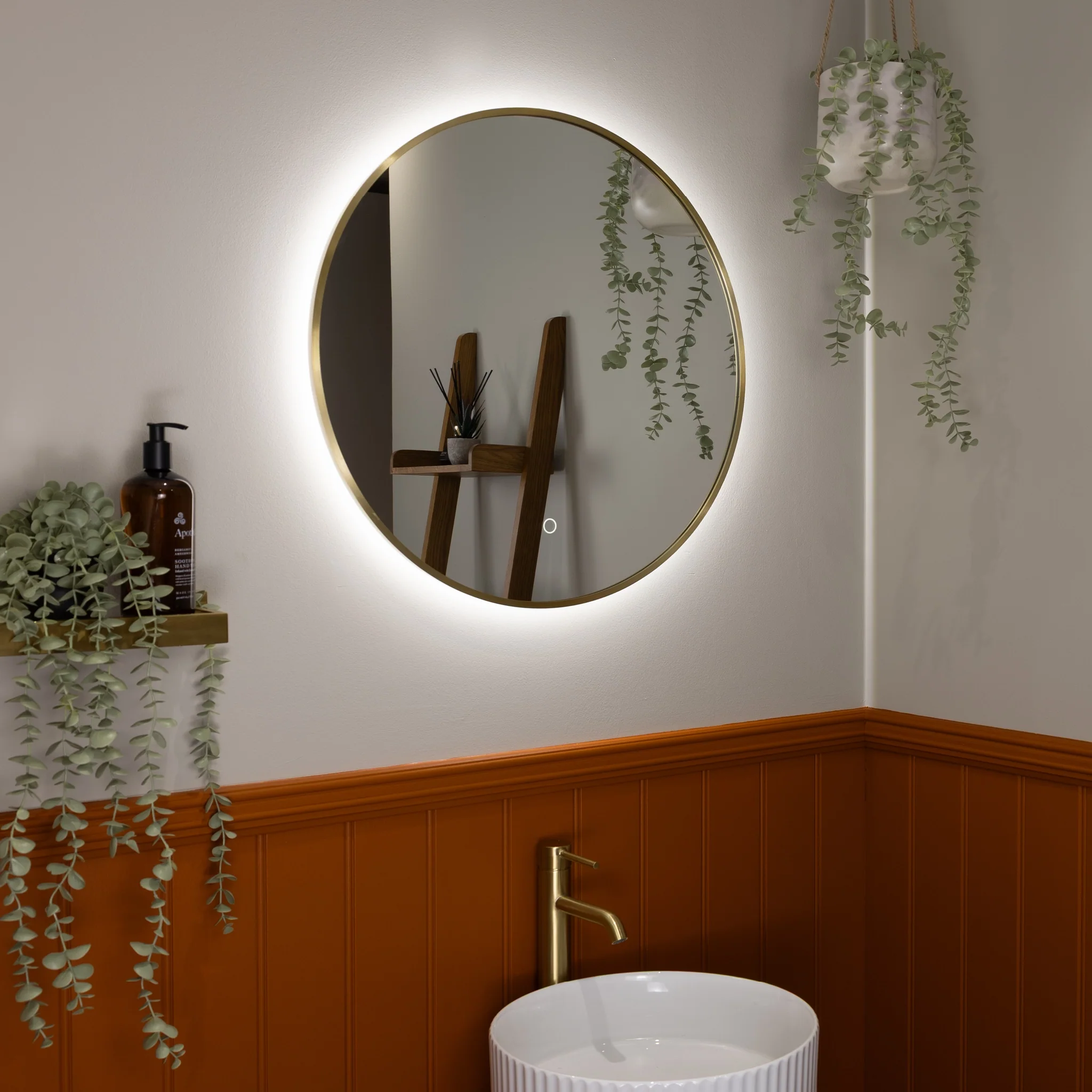 Oslo Round LED Bathroom Mirror - Image 10