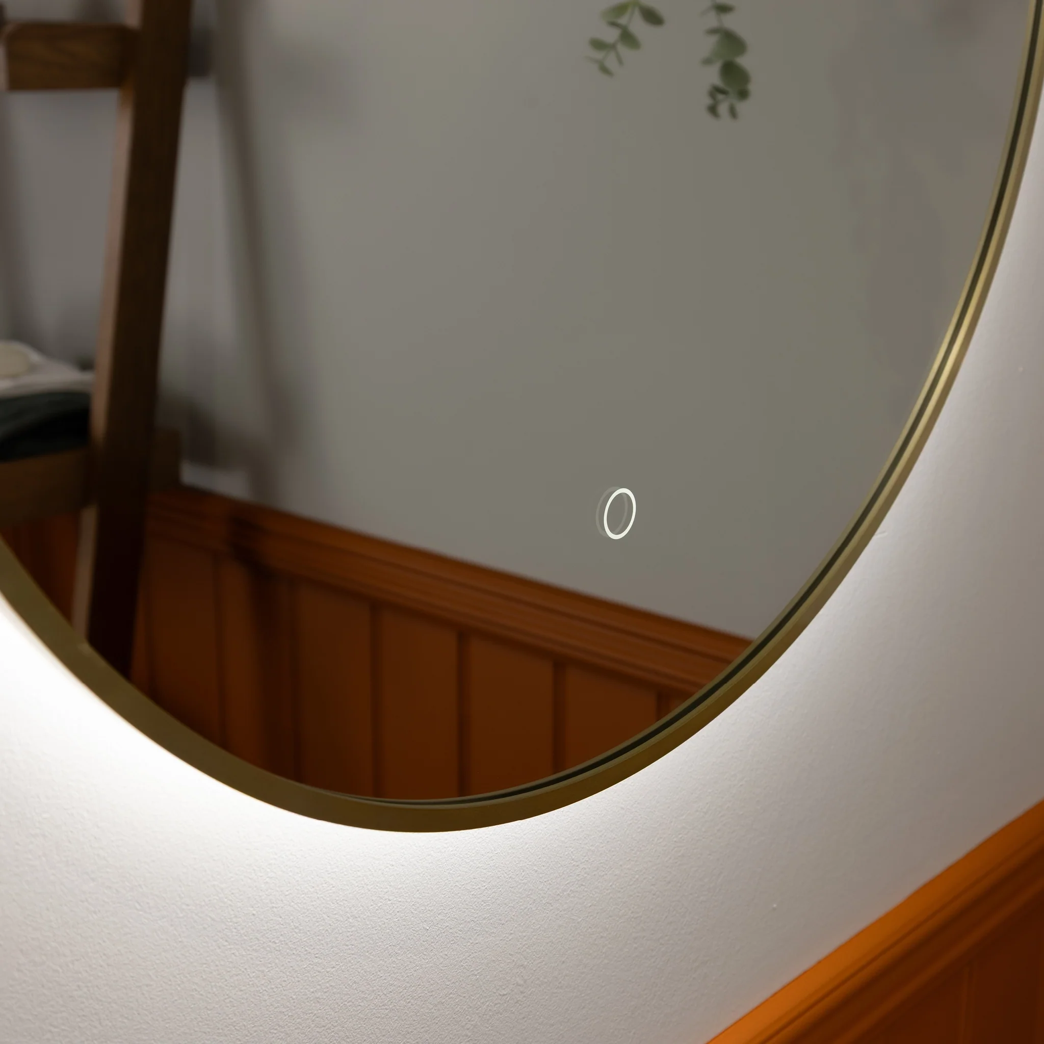 Oslo Round LED Bathroom Mirror - Image 11