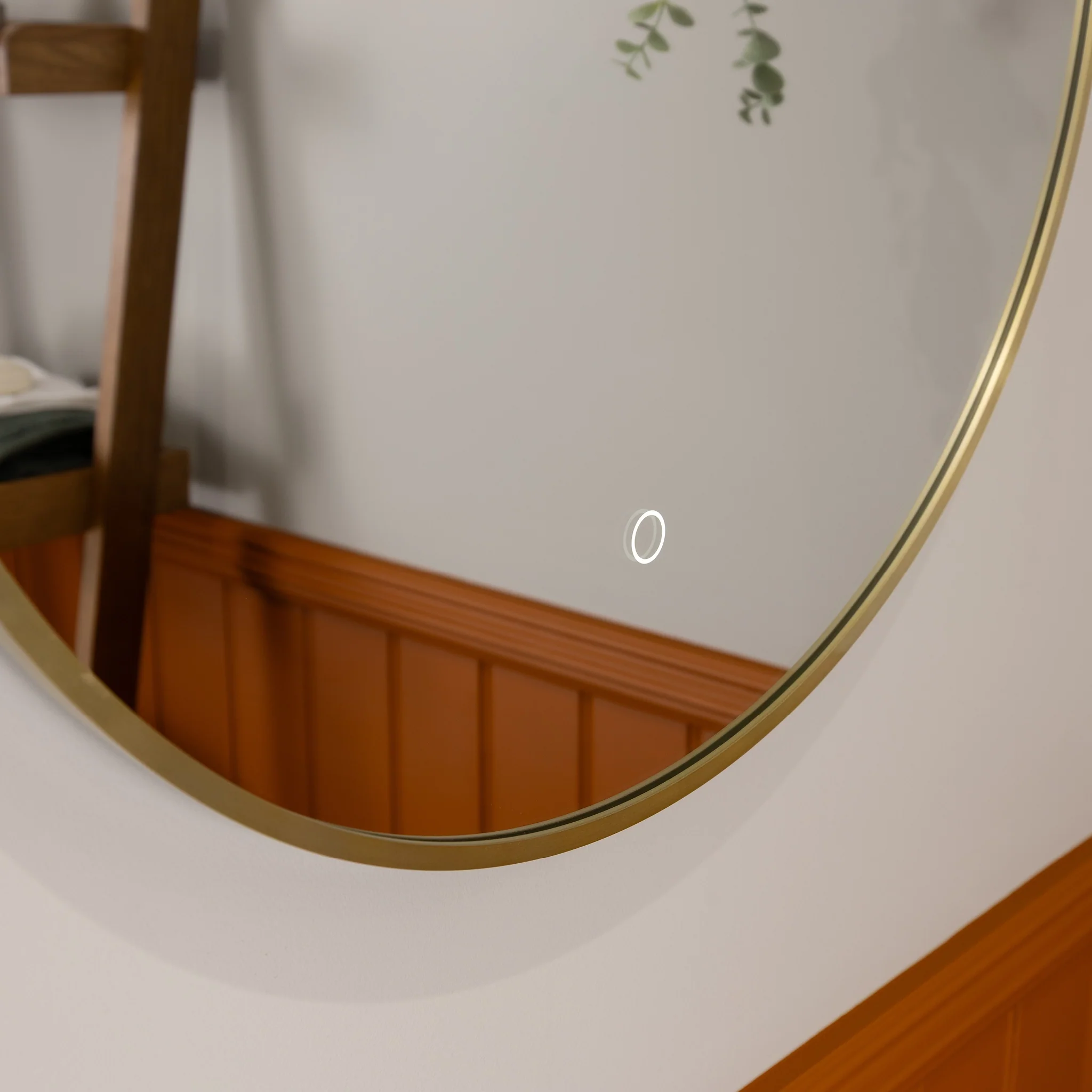 Oslo Round LED Bathroom Mirror - Image 17