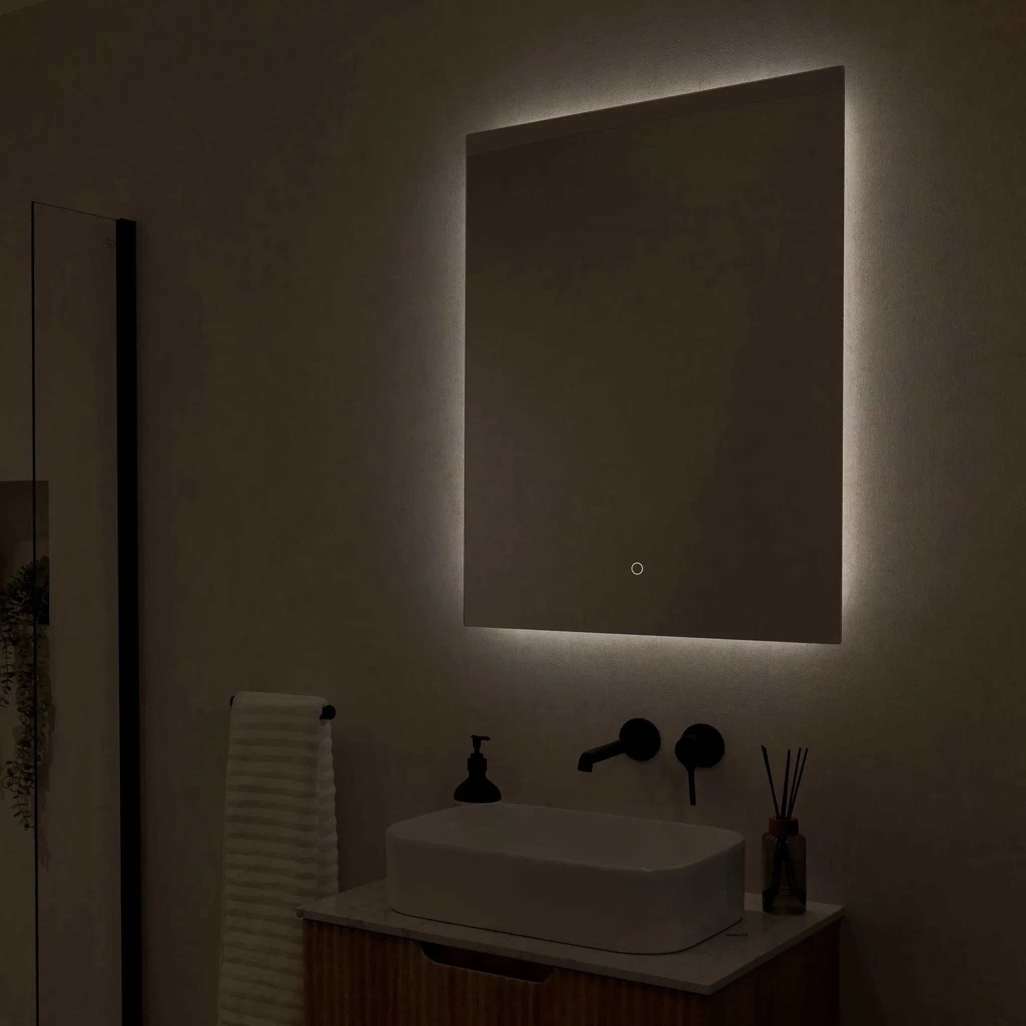 Savannah Backlit LED Bathroom Mirror - Image 27