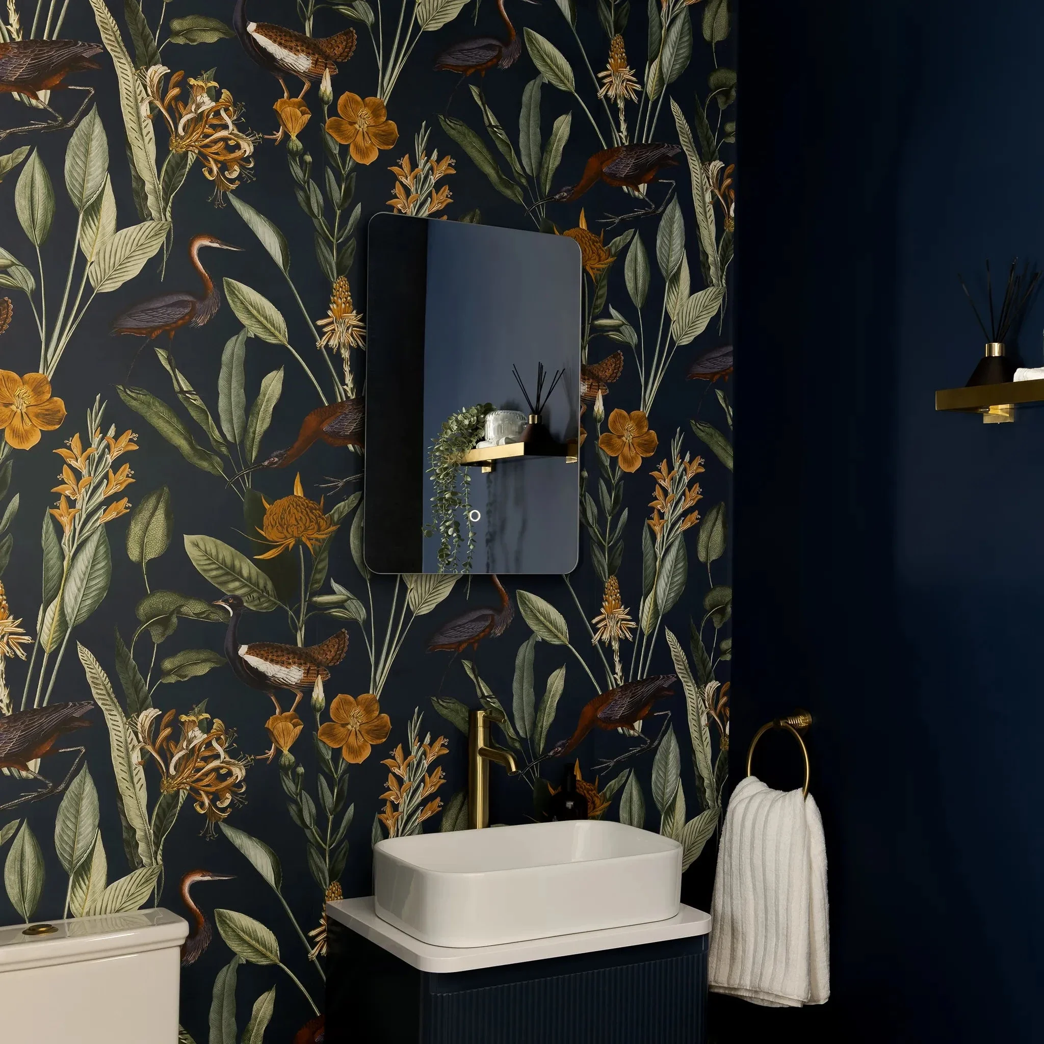 Savannah Curve Backlit LED Bathroom Mirror - Image 6