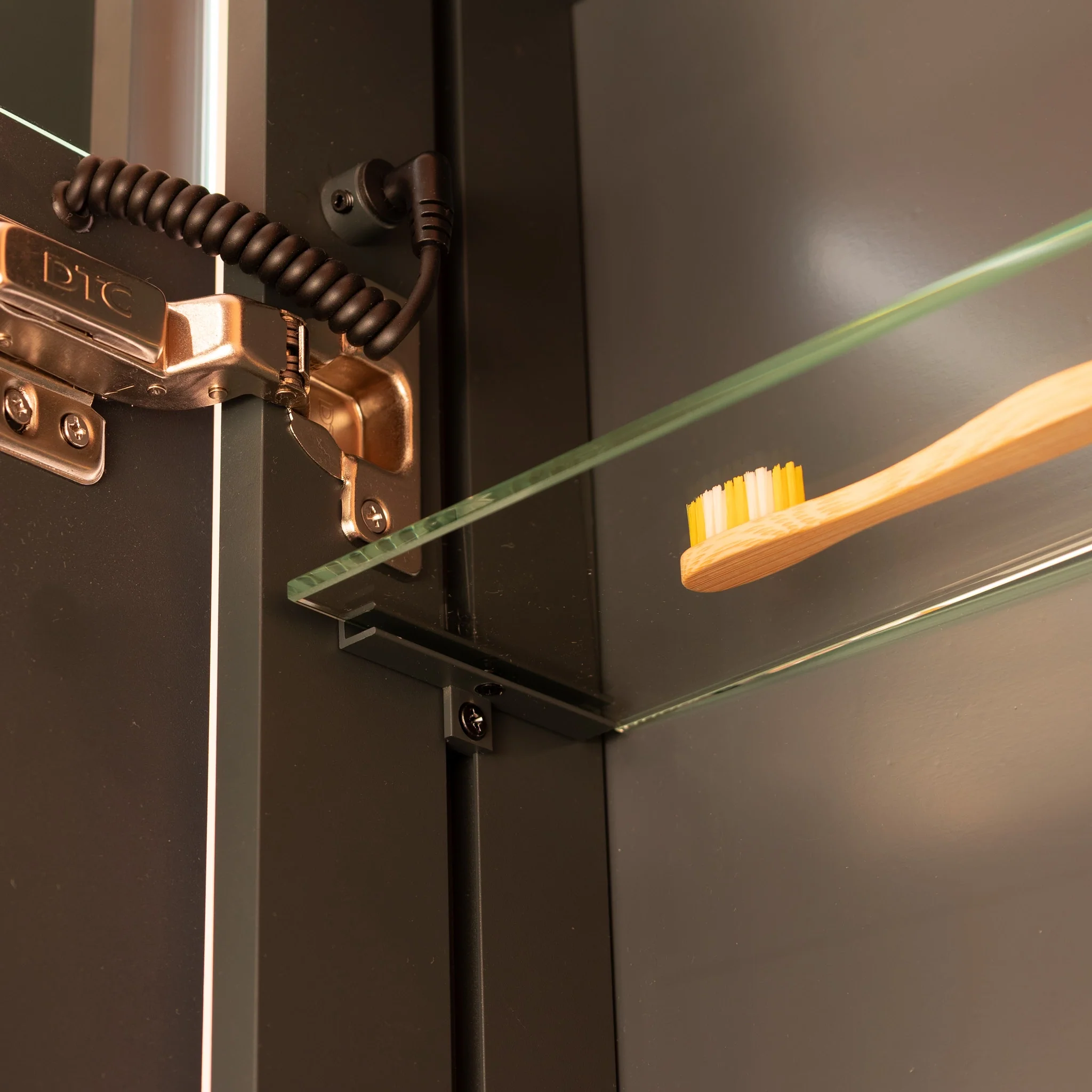 Verve Rechargeable Battery 500x700mm LED Mirror Cabinet - Image 9