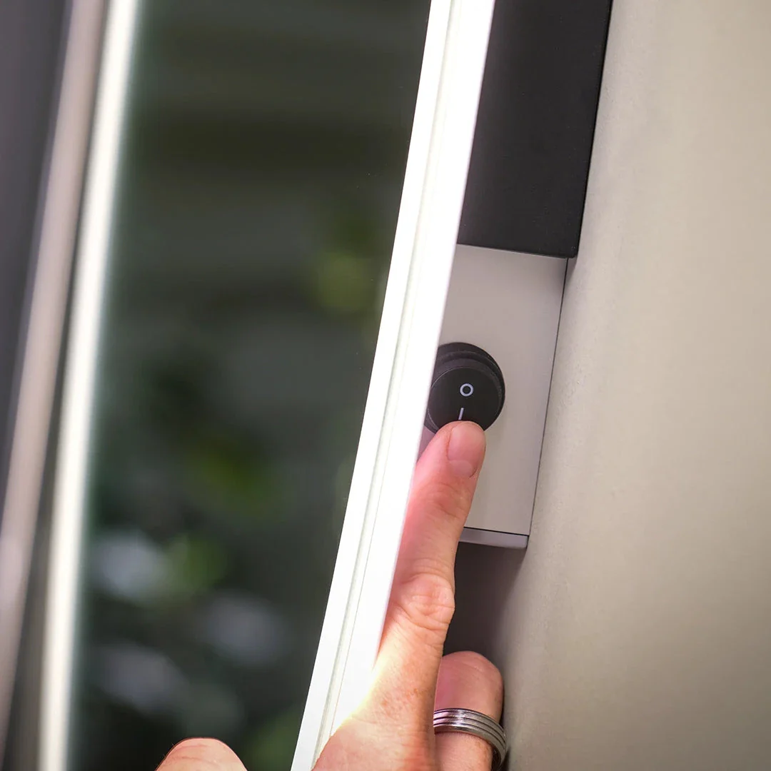 Verve Round Rechargeable Battery LED Mirror - Image 4